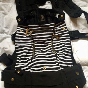 LÍLLÉ BABY ALL SEASON 6 POSITION baby carrier
